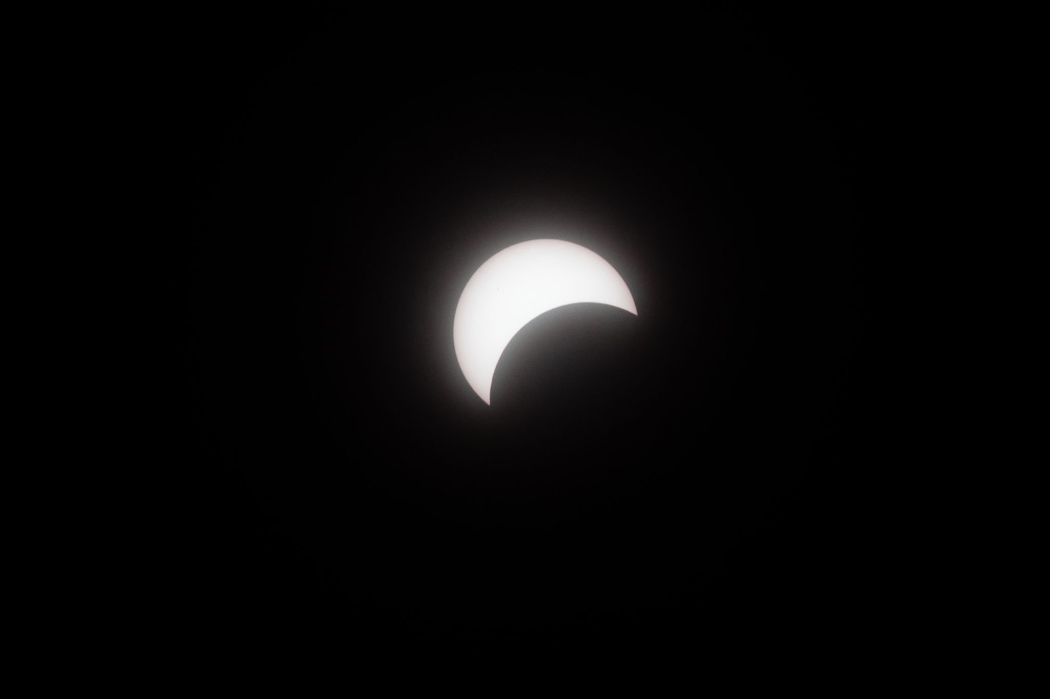 Capturing the Celestial Phenomenon: 2024 Solar Eclipse in Cleveland ...